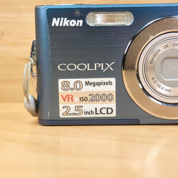 Nikon Coolpix S210 8 MP Digital Camera 3× Optical Zoom / Blue / Tested - Picture 4 of 9
